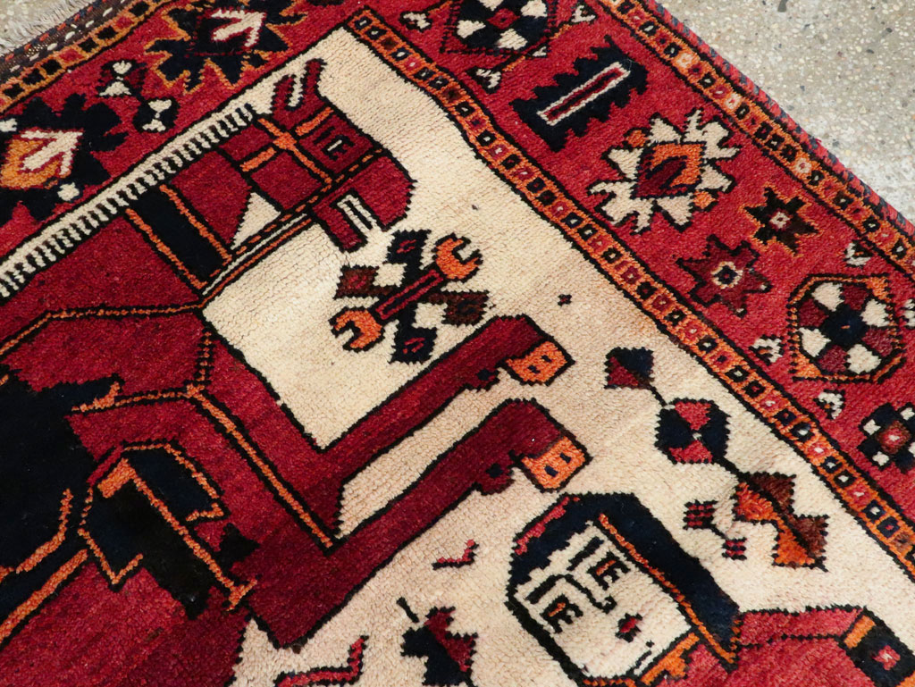 Vintage Pictorial Bakhtiari Rug, No.27784 - Staging