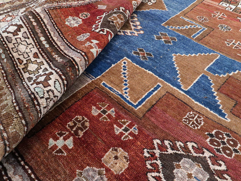 Vintage  Caucasian Kazak Rug, No.27814 - Staging