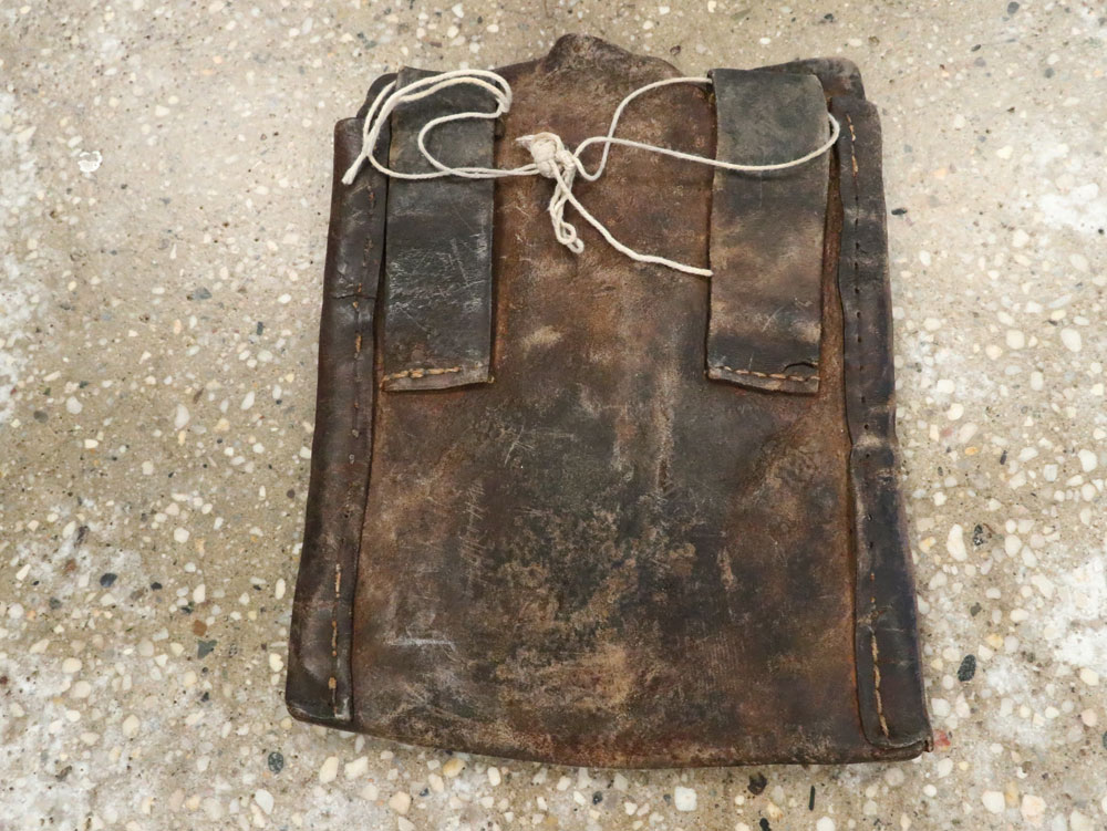 Vintage Persian Kurdish Tribal Bag, No.27848 - Staging