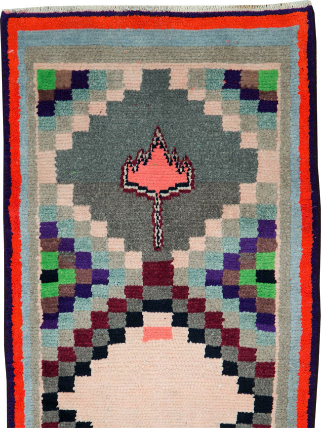 Vintage Persian Mahal Small Runner, No.27868 - Staging