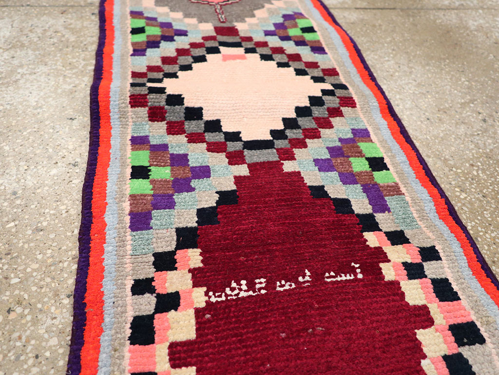 Vintage Persian Mahal Small Runner, No.27868 - Staging