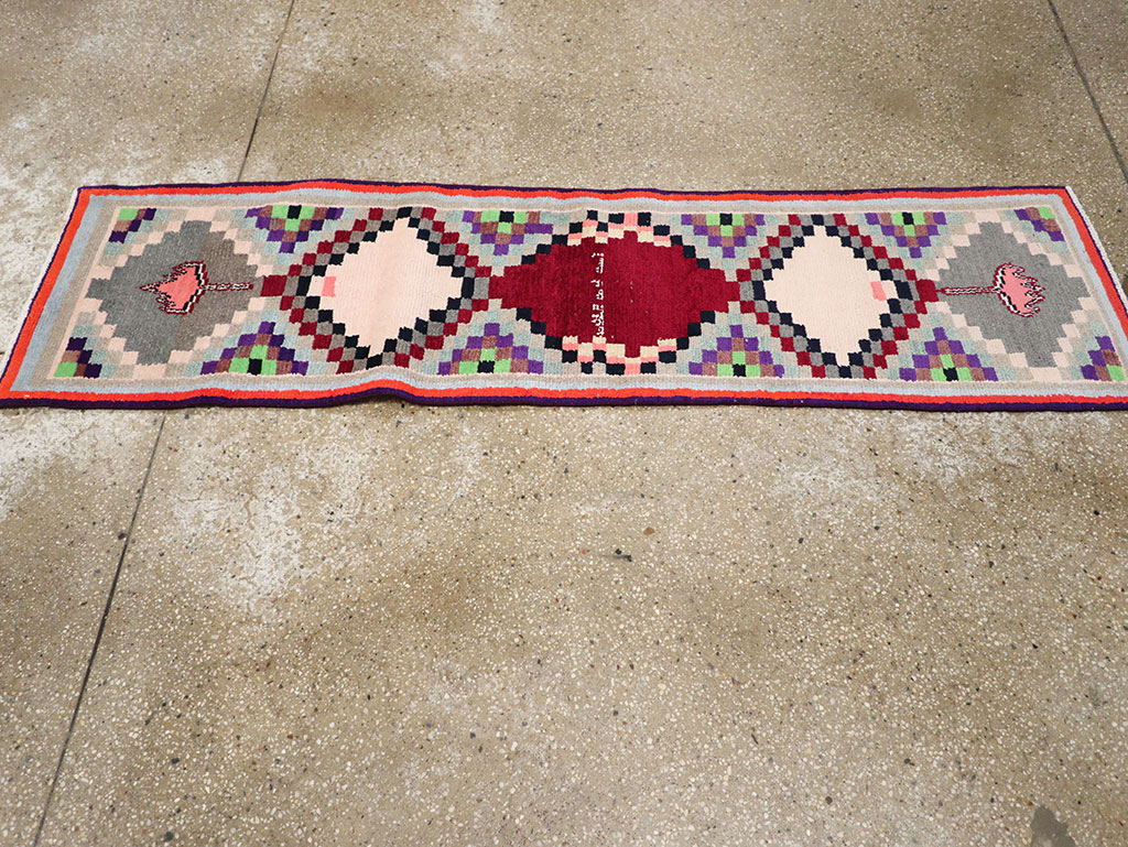 Vintage Persian Mahal Small Runner, No.27868 - Staging