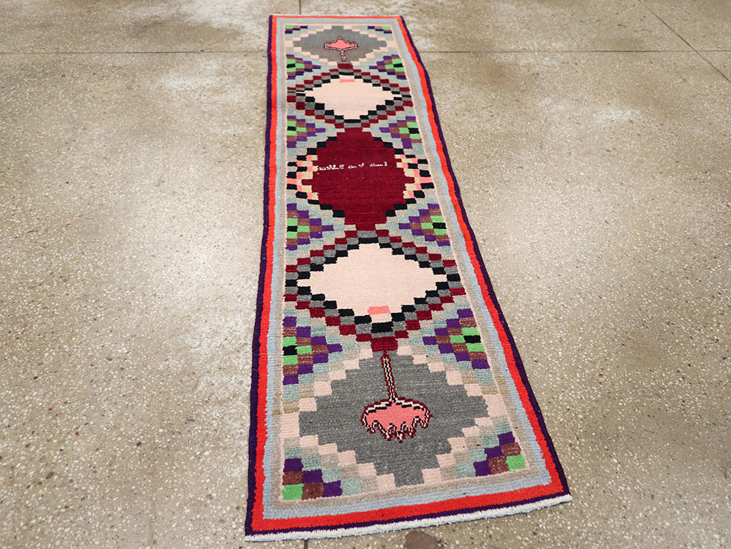 Vintage Persian Mahal Small Runner, No.27868 - Staging