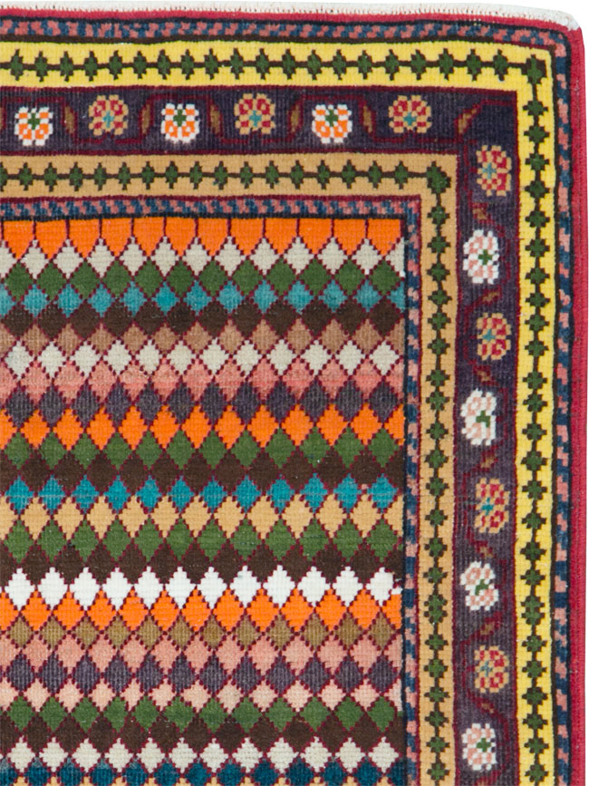 Vintage Persian Mahal Small Runner, No.27870 - Staging
