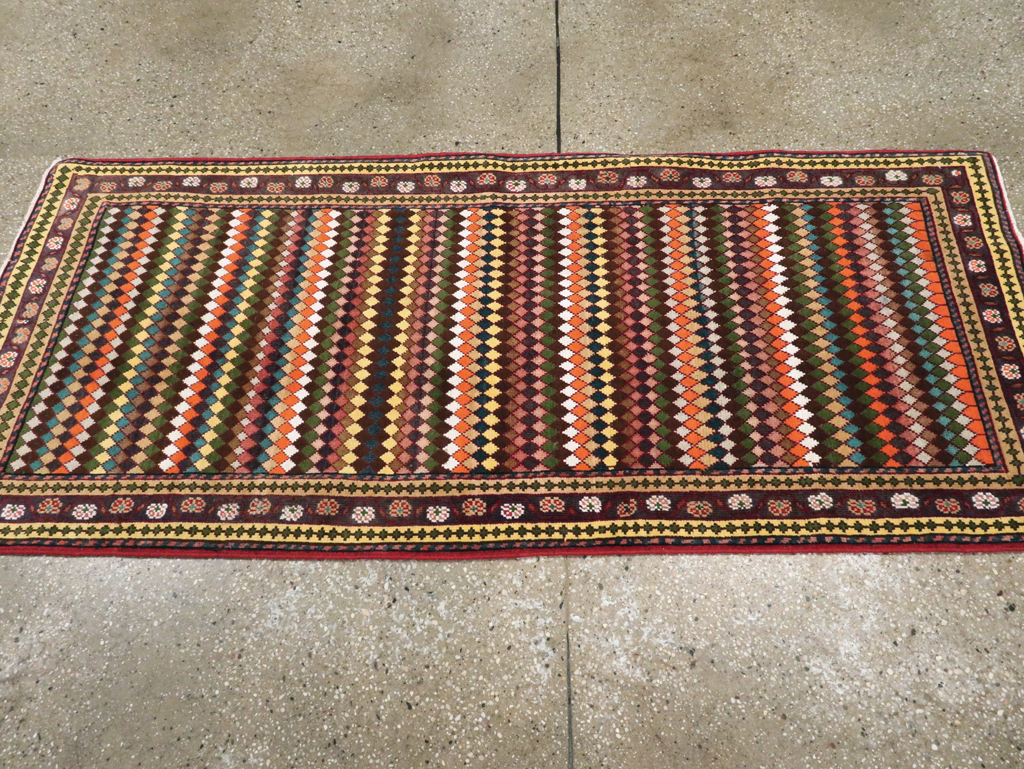 Vintage Persian Mahal Small Runner, No.27870 - Staging