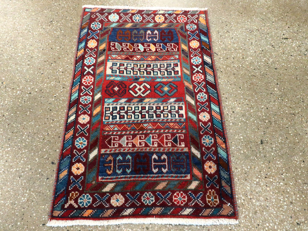 Vintage Persian Shiraz Rug, No.27875 - Staging