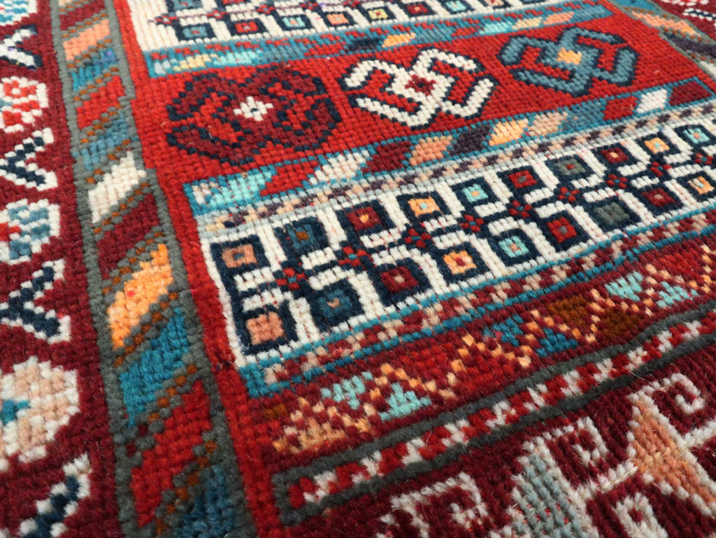 Vintage Persian Shiraz Rug, No.27875 - Staging