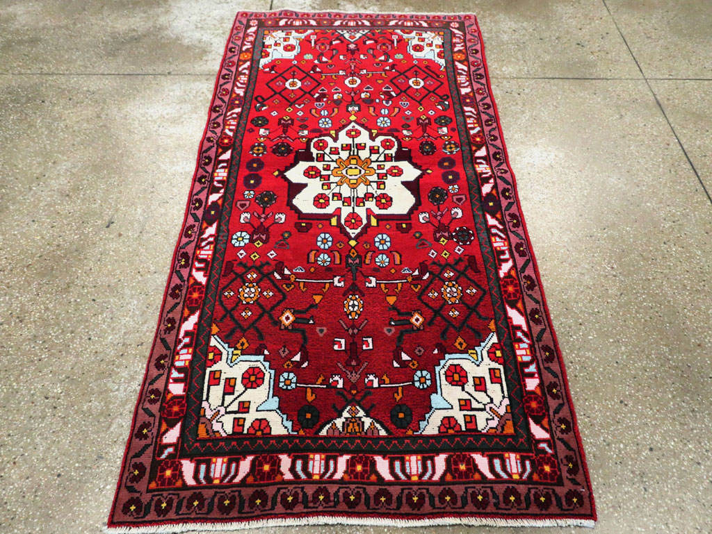 Vintage Persian Hamdan Rug, No.27880 - Staging