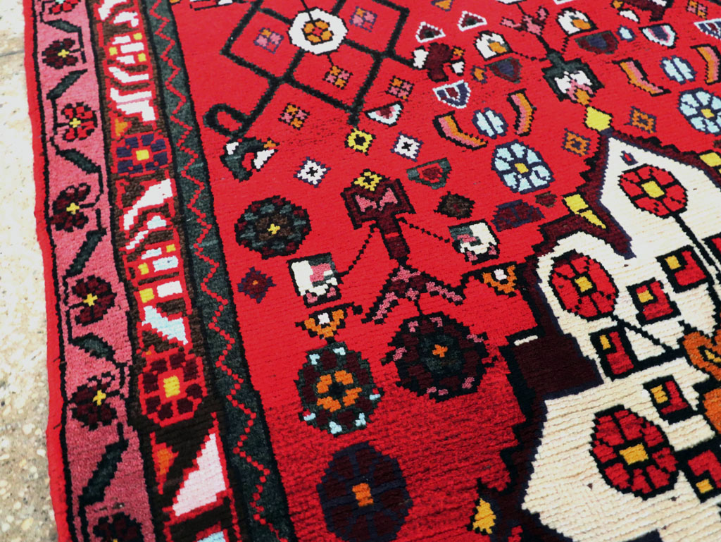 Vintage Persian Hamdan Rug, No.27880 - Staging