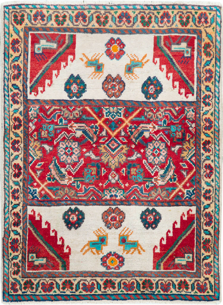 Vintage Persian Mahal Rug, No.27917 - Staging