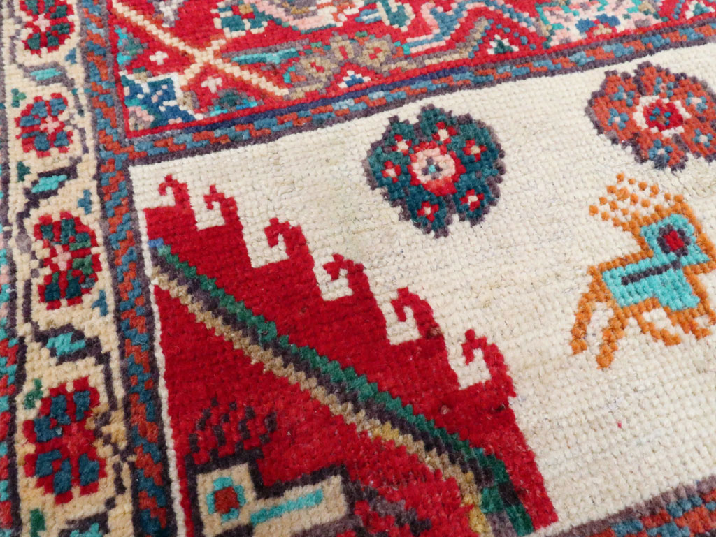 Vintage Persian Mahal Rug, No.27917 - Staging
