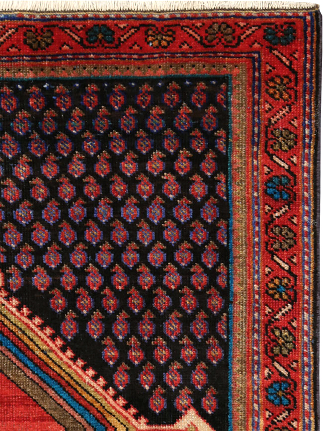 Vintage Persian Mahal Rug, No.27919 - Staging