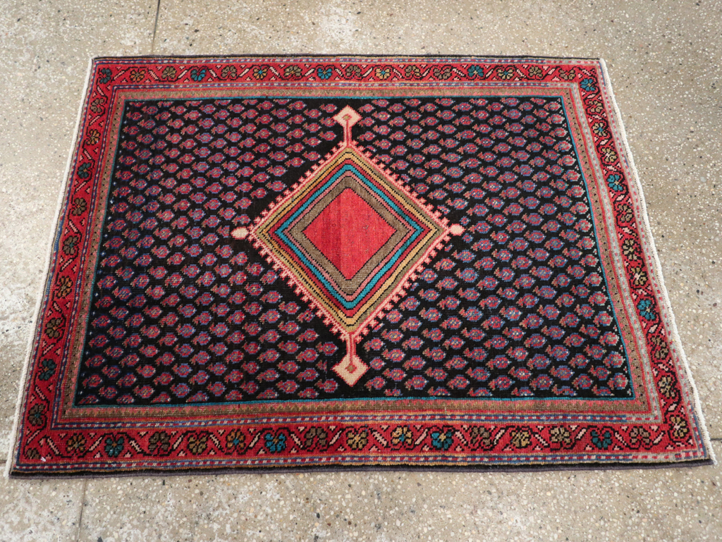 Vintage Persian Mahal Rug, No.27919 - Staging
