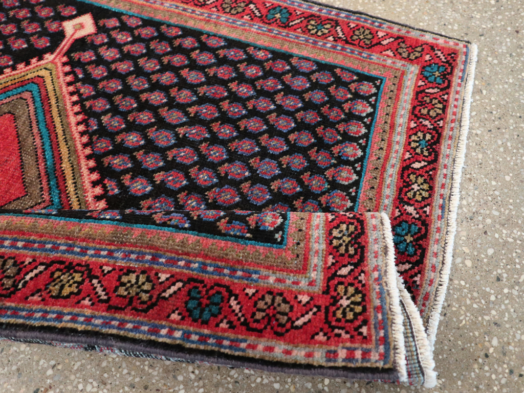 Vintage Persian Mahal Rug, No.27919 - Staging