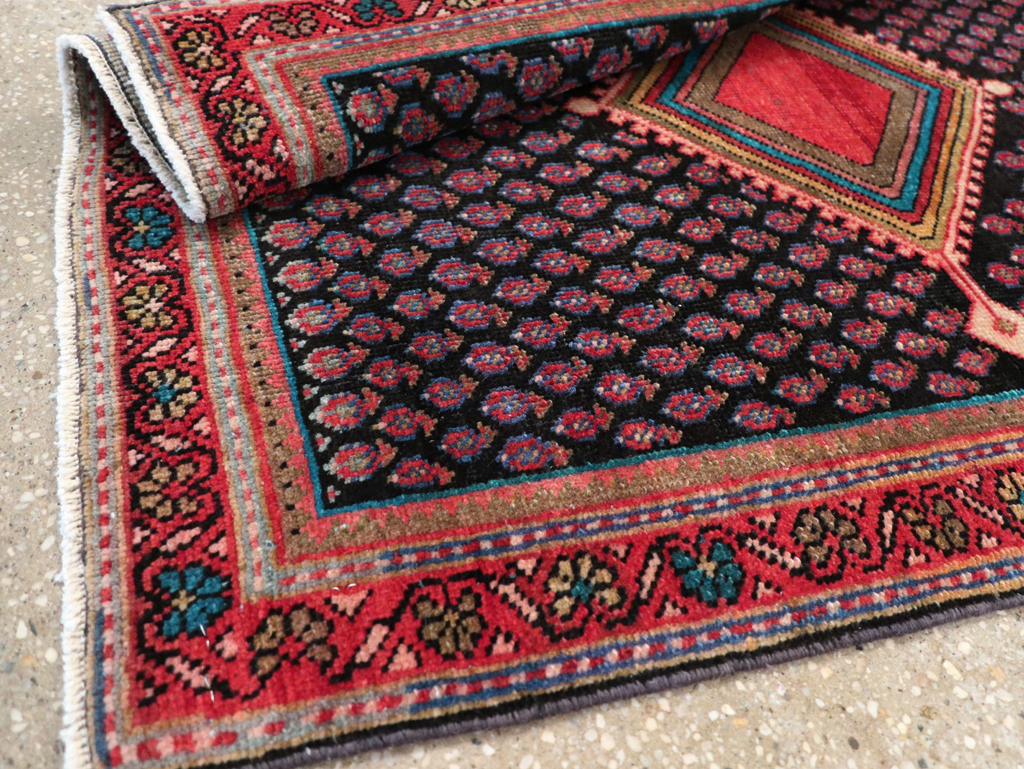 Vintage Persian Mahal Rug, No.27919 - Staging