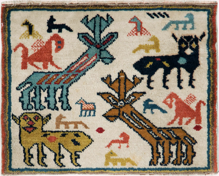 Vintage Turkish Anatolian Pictorial Rug, No.27940 - Staging