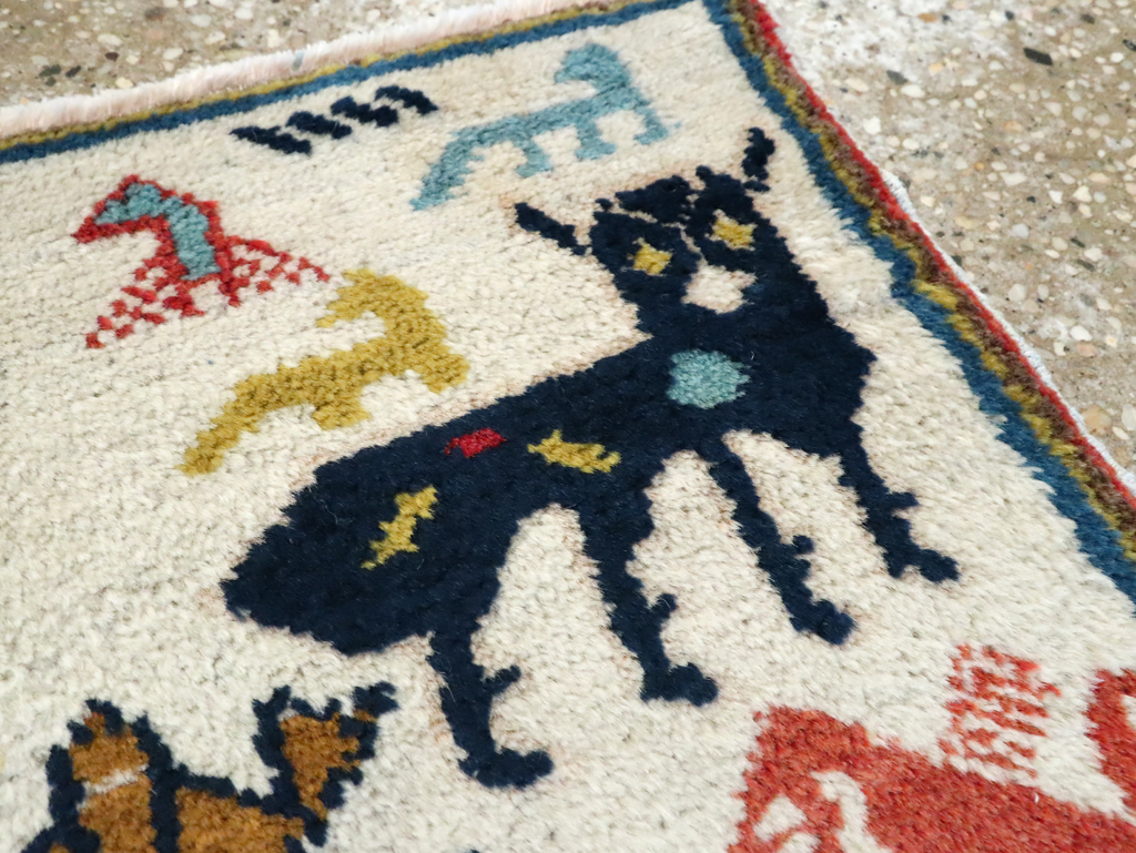 Vintage Turkish Anatolian Pictorial Rug, No.27940 - Staging