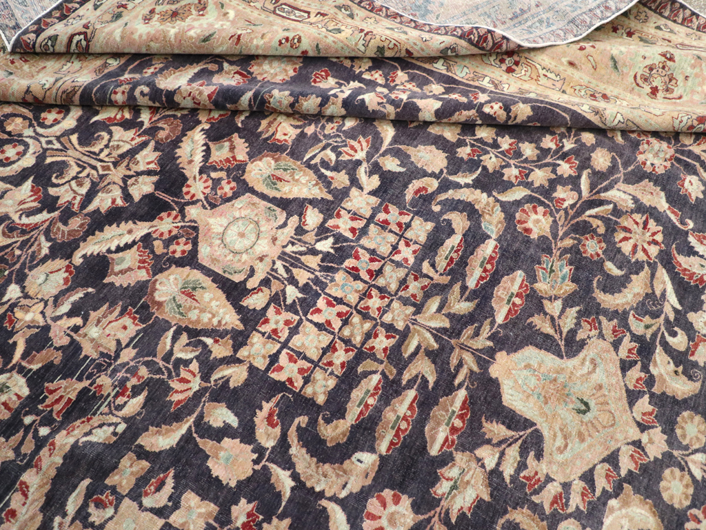 Vintage Persian Sarouk Carpet, No.27951 - Staging