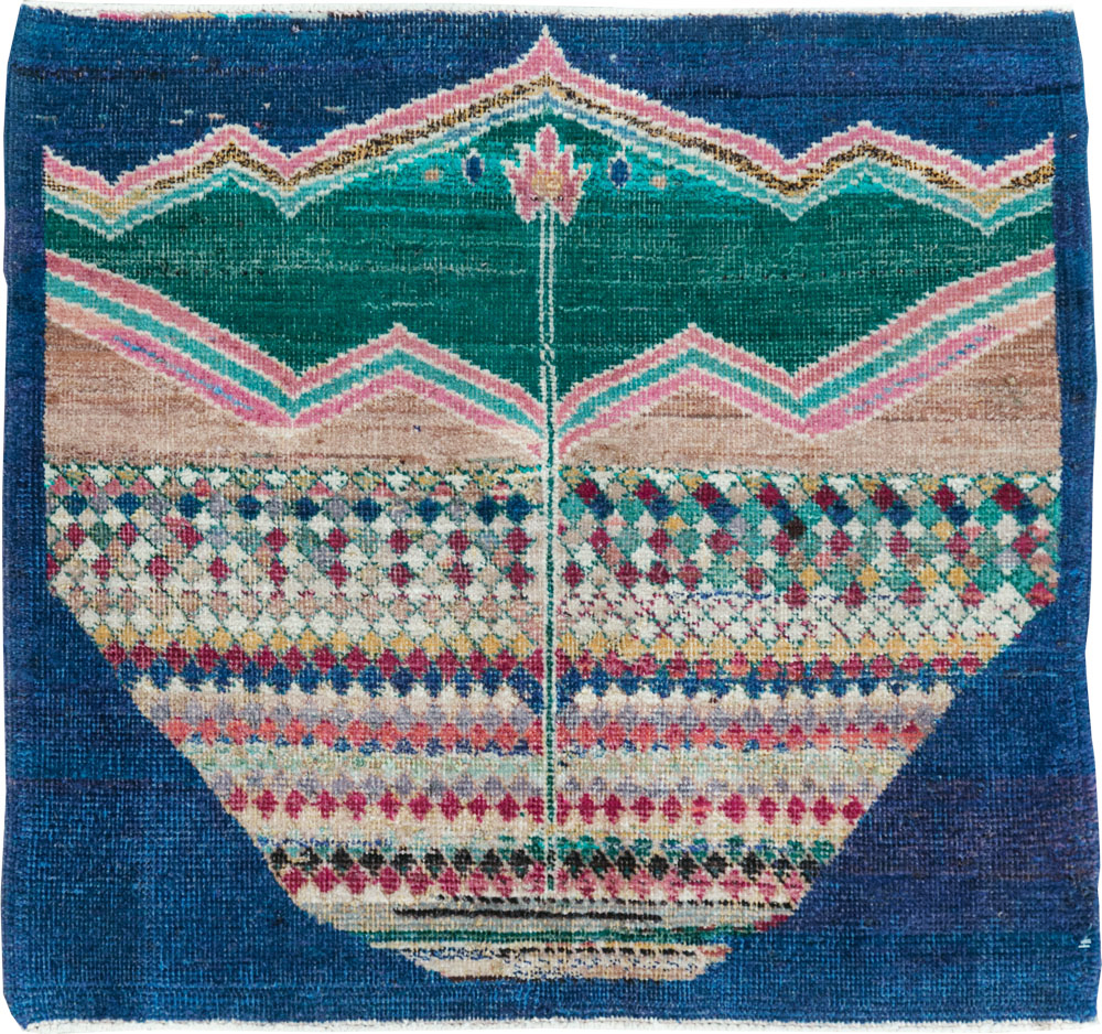Vintage Anatolian Rug, No.27980 - Staging