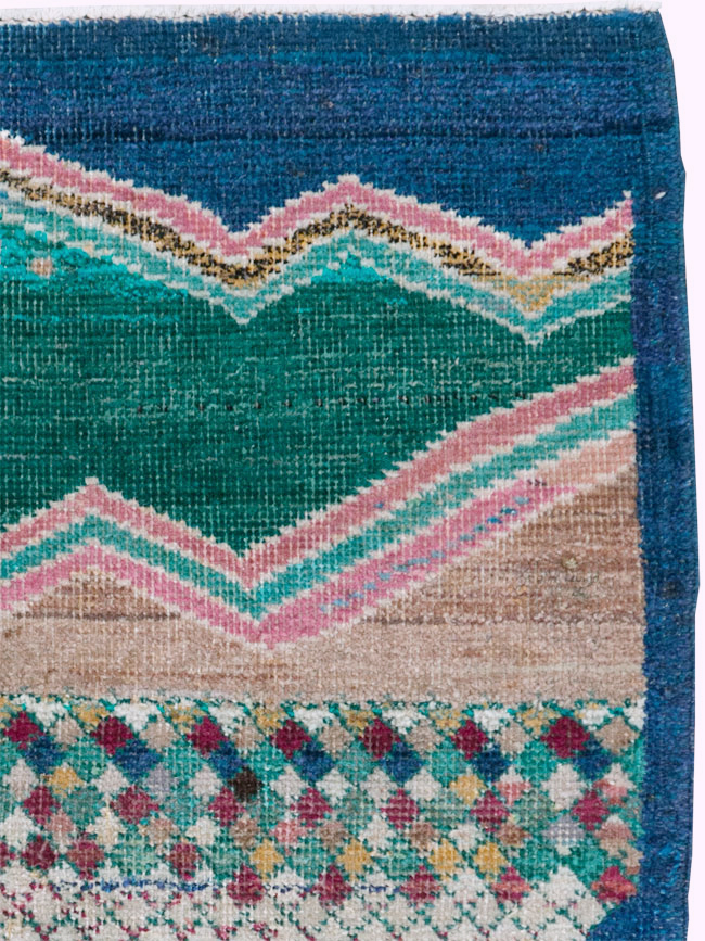 Vintage Anatolian Rug, No.27980 - Staging