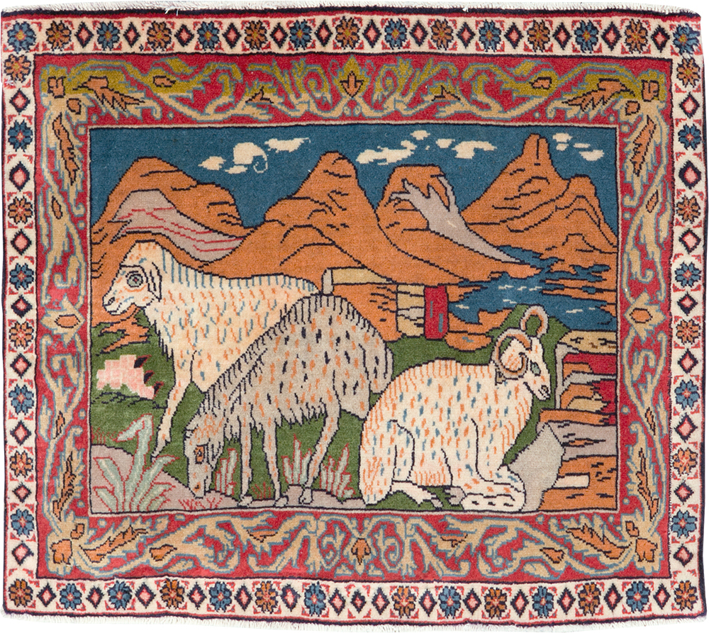 Vintage Persian Sarouk Rug, No.27988 - Staging