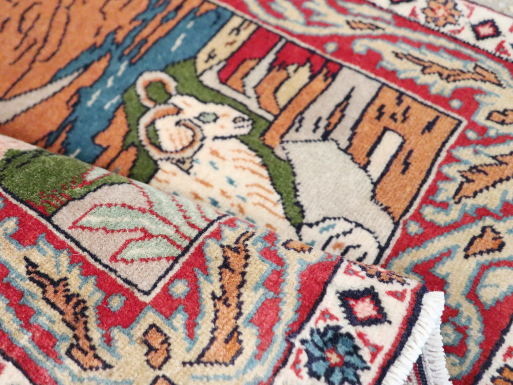Vintage Persian Sarouk Rug, No.27988 - Staging