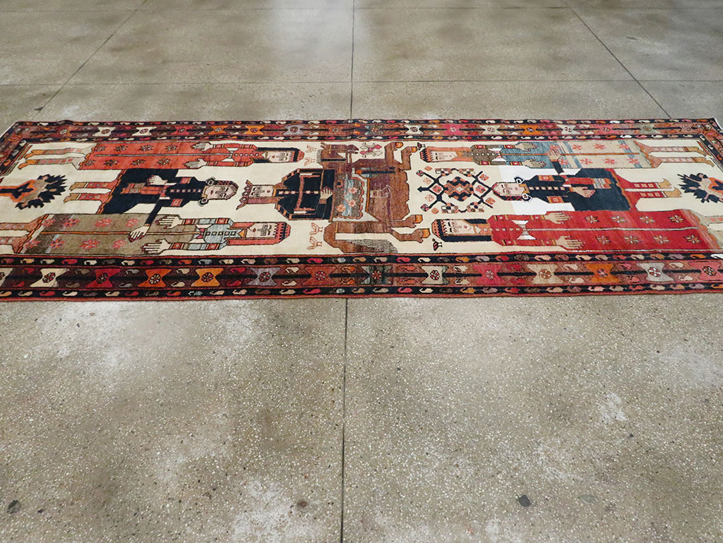 Vintage Persian Pictorial Bakhtiari Gallery Carpet, No.28005 - Staging