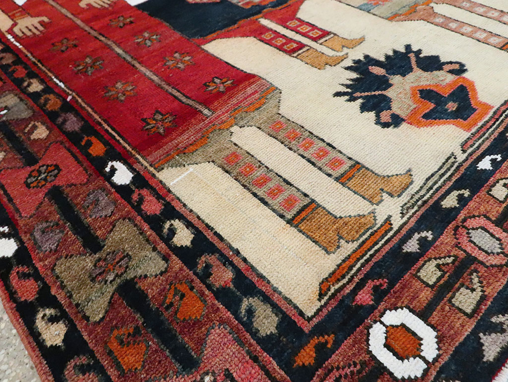 Vintage Persian Pictorial Bakhtiari Gallery Carpet, No.28005 - Staging