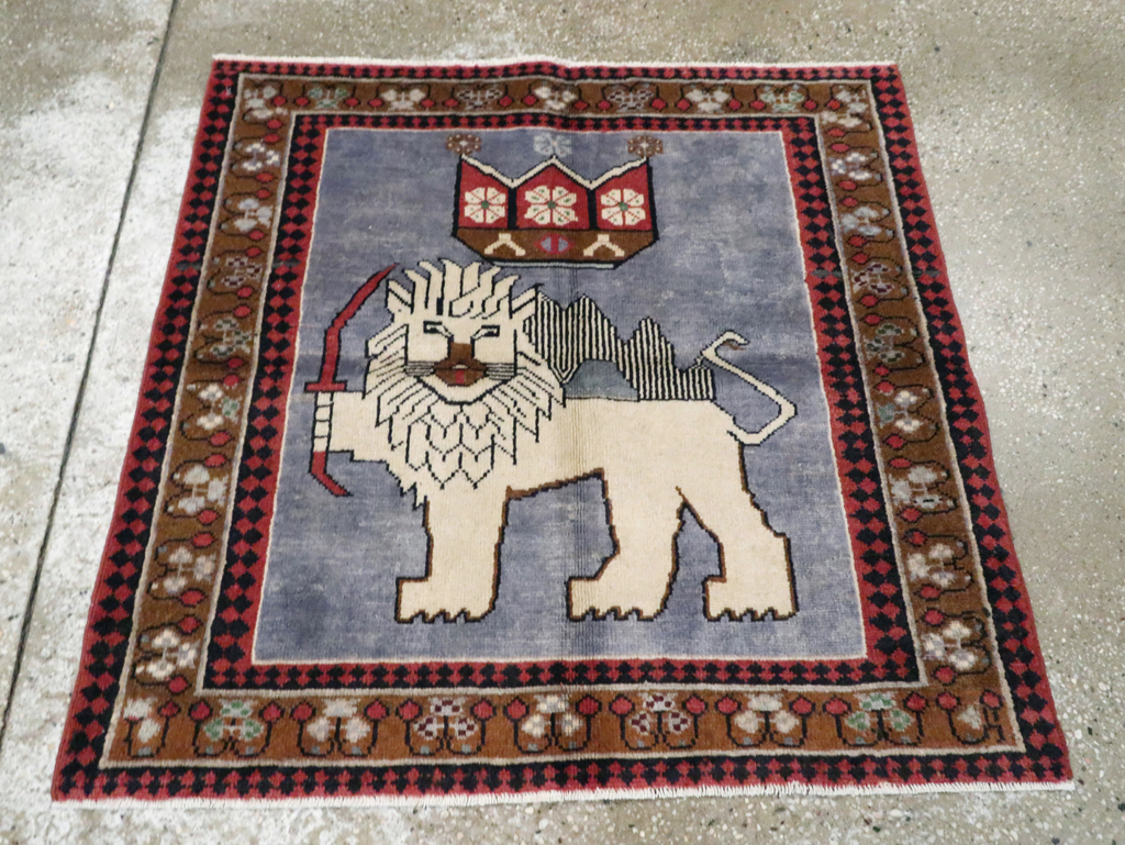 Vintage Pictorial Hamadan Rug, No.28020 - Staging