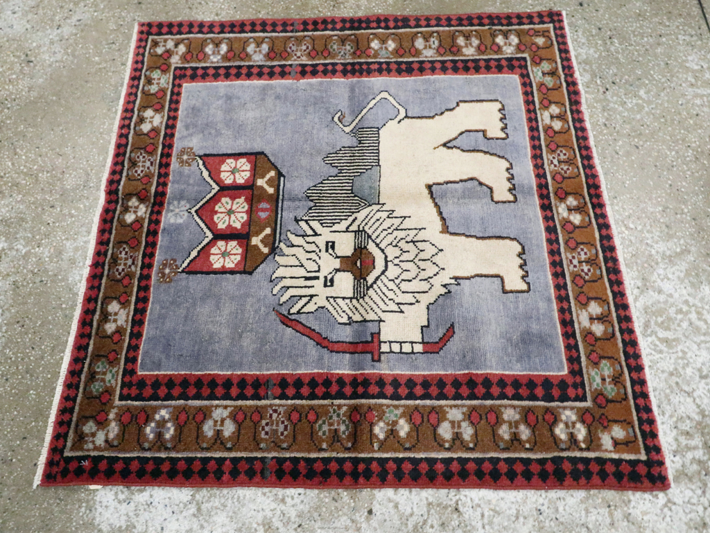 Vintage Pictorial Hamadan Rug, No.28020 - Staging