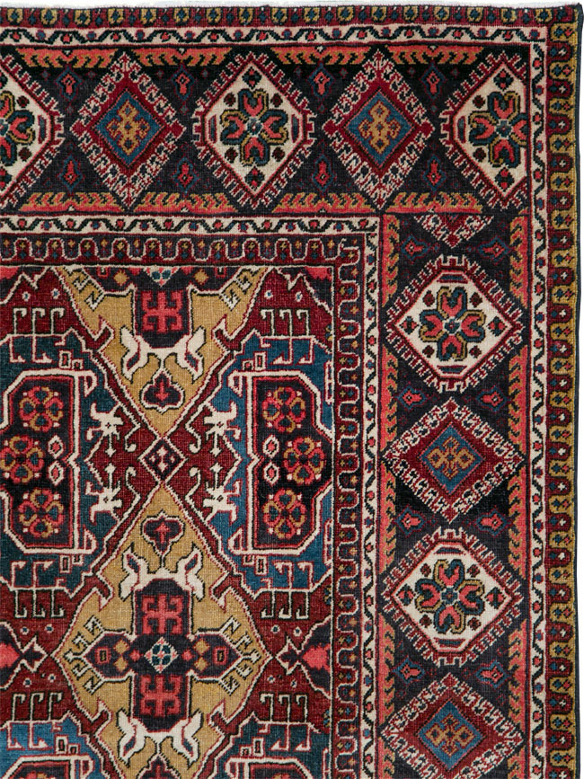 Vintage Persian Heriz Carpet, No.28022 - Staging