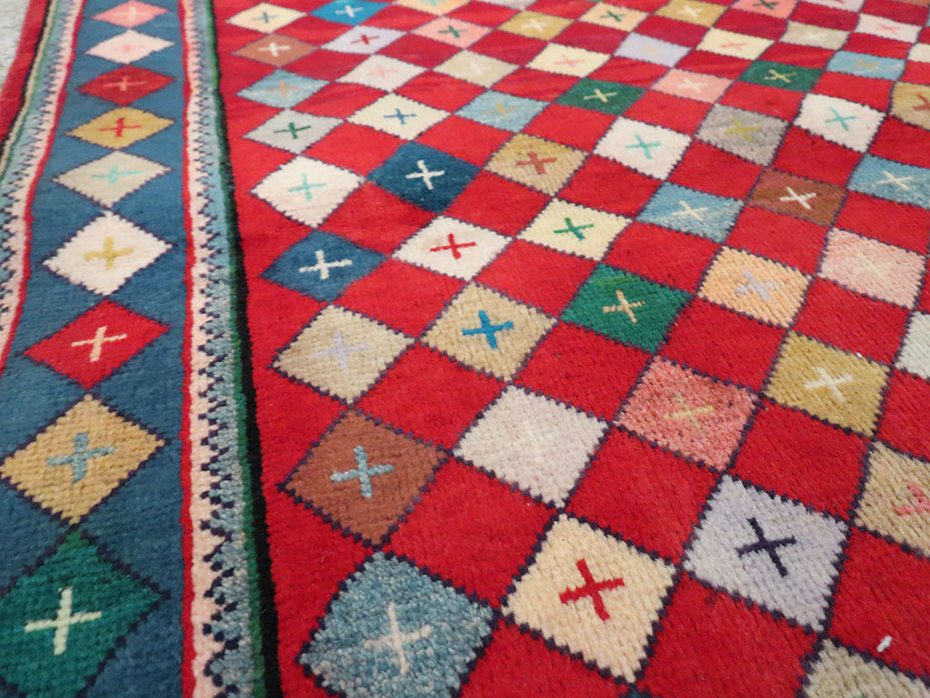 Vintage Persian Mahal Rug, No.28035 - Staging