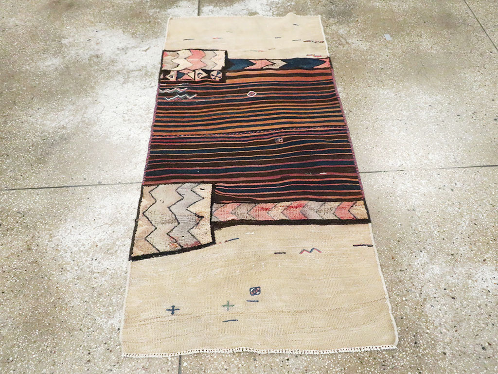 Vintage Persian Flatweave Kilim Throw Rug, No.28038 - Staging