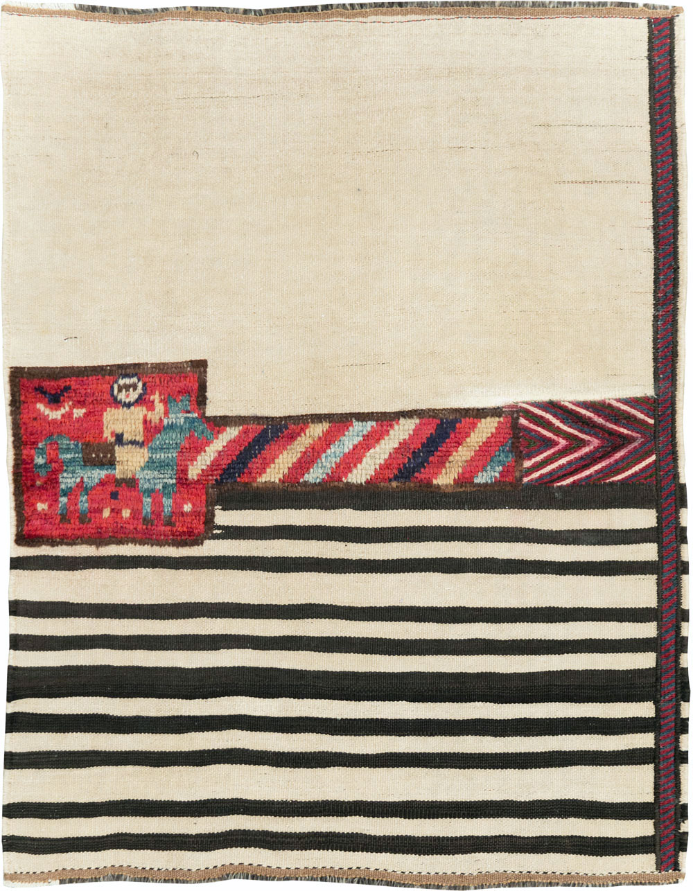 Mid-20th Century Persian Pictorial Kilim, No.28051 - Staging