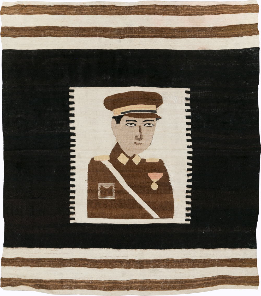 Vintage Pictorial Flatweave, No.28052 - Staging