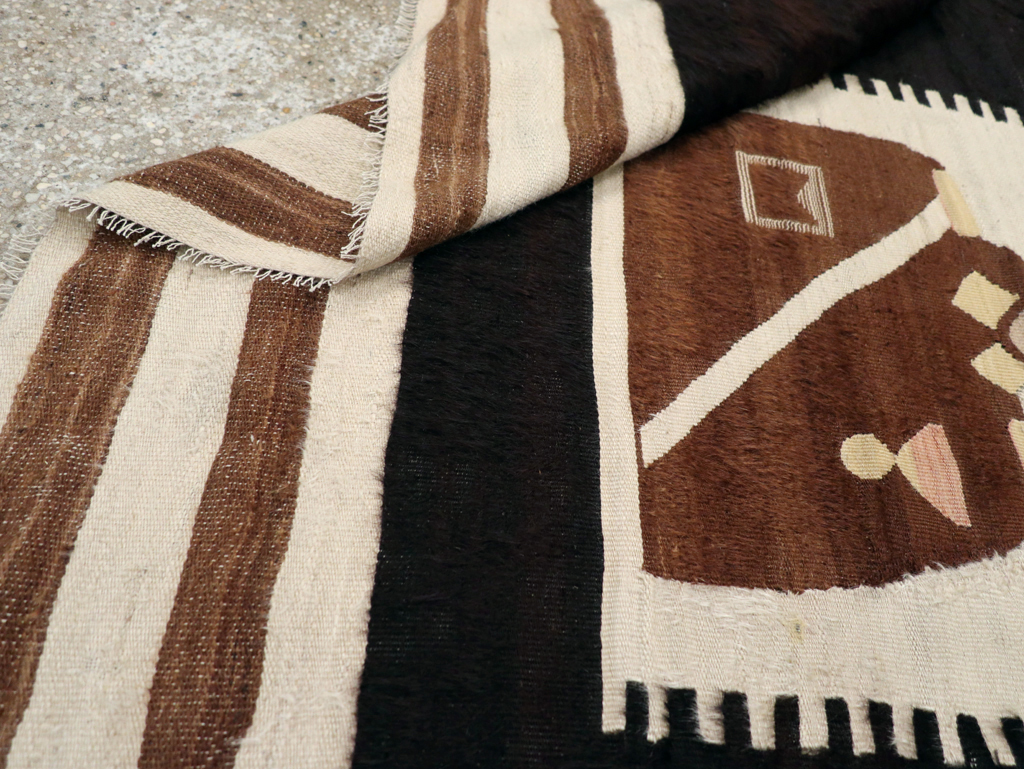 Vintage Pictorial Flatweave, No.28052 - Staging