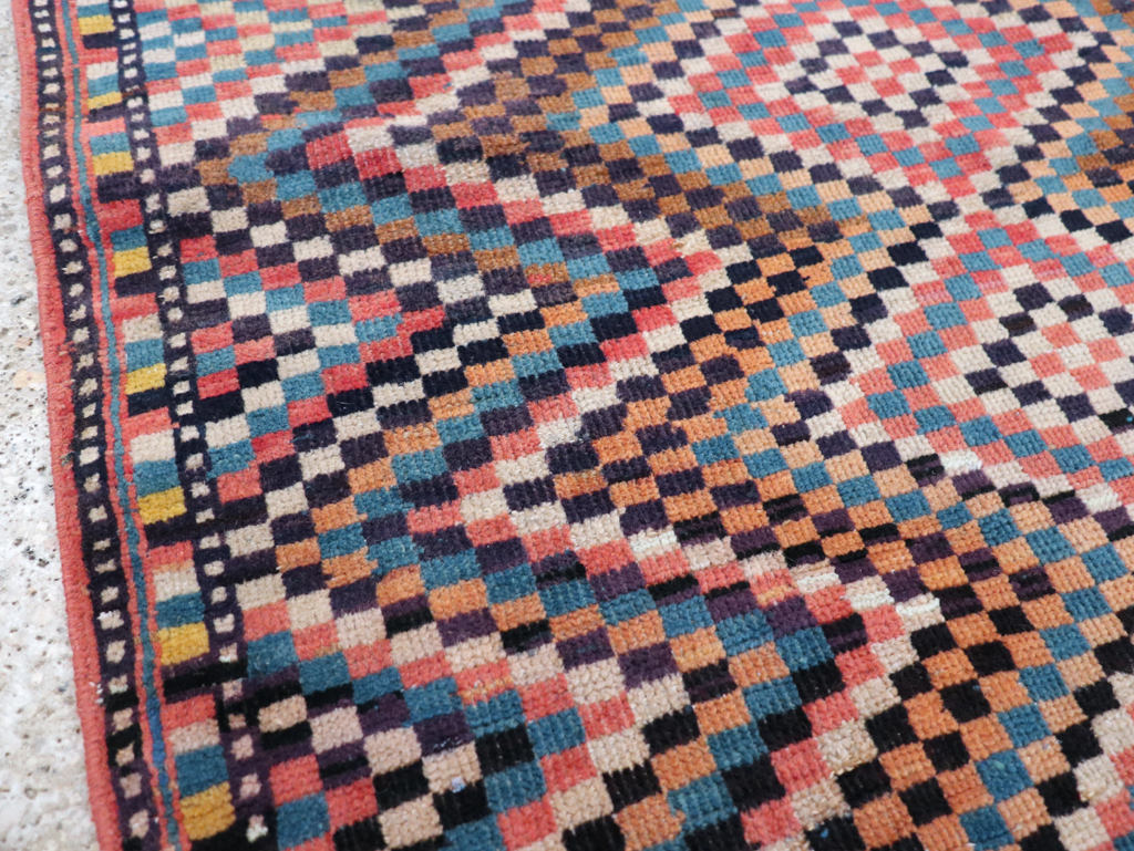 Vintage Persian Mahal Rug, No.28060 - Staging