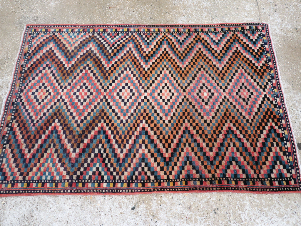 Vintage Persian Mahal Rug, No.28060 - Staging