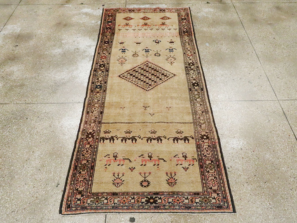 Antique Persian Serab Pictorial Runner, No.28065 - Staging