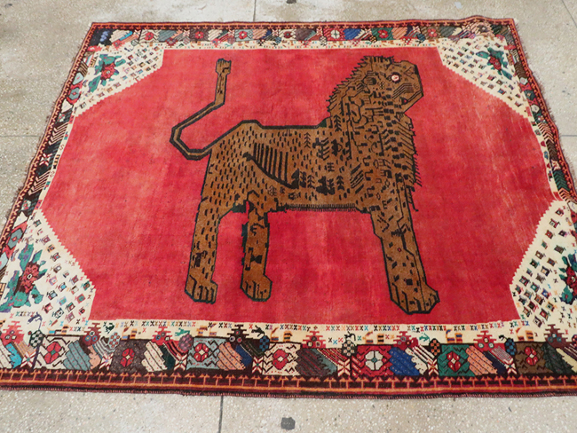 Vintage Pictorial Gabbeh Rug, No.28076 - Staging