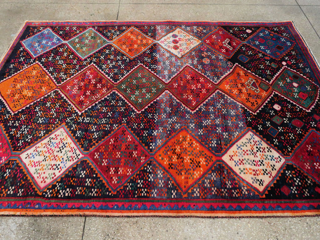 Vintage Persian Shiraz Accent Rug, No.28079 - Staging