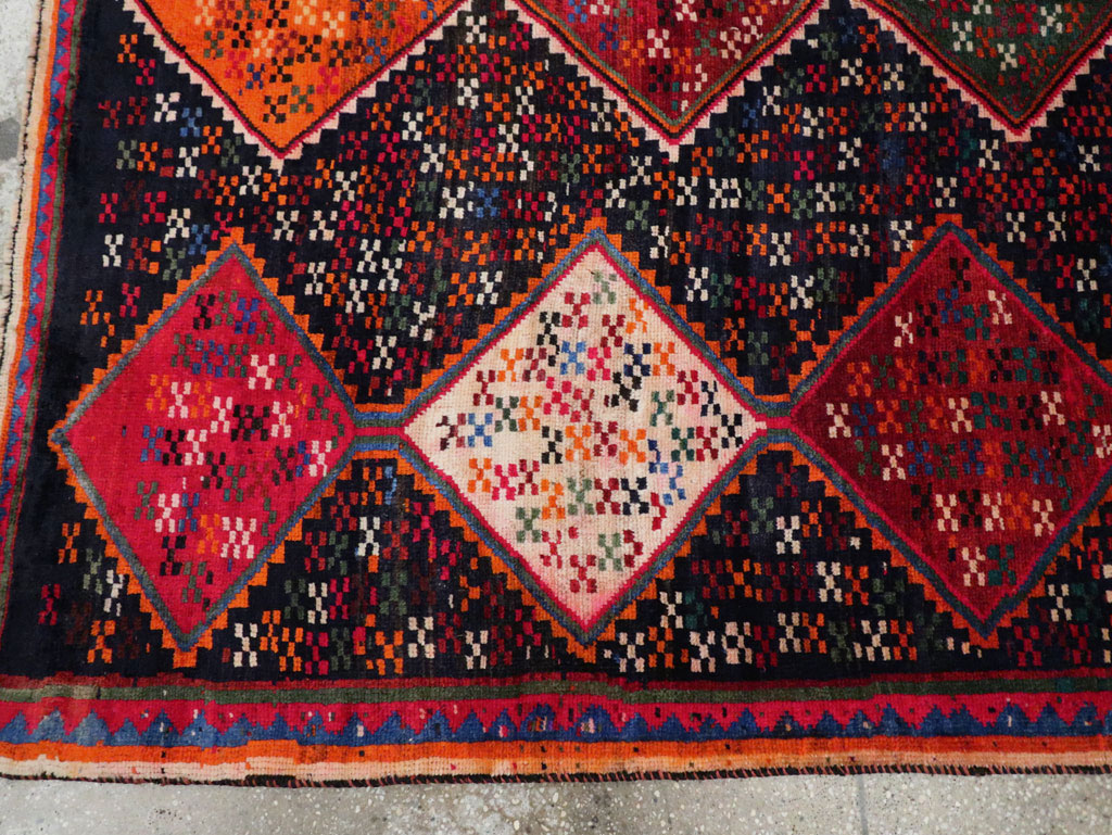 Vintage Persian Shiraz Accent Rug, No.28079 - Staging