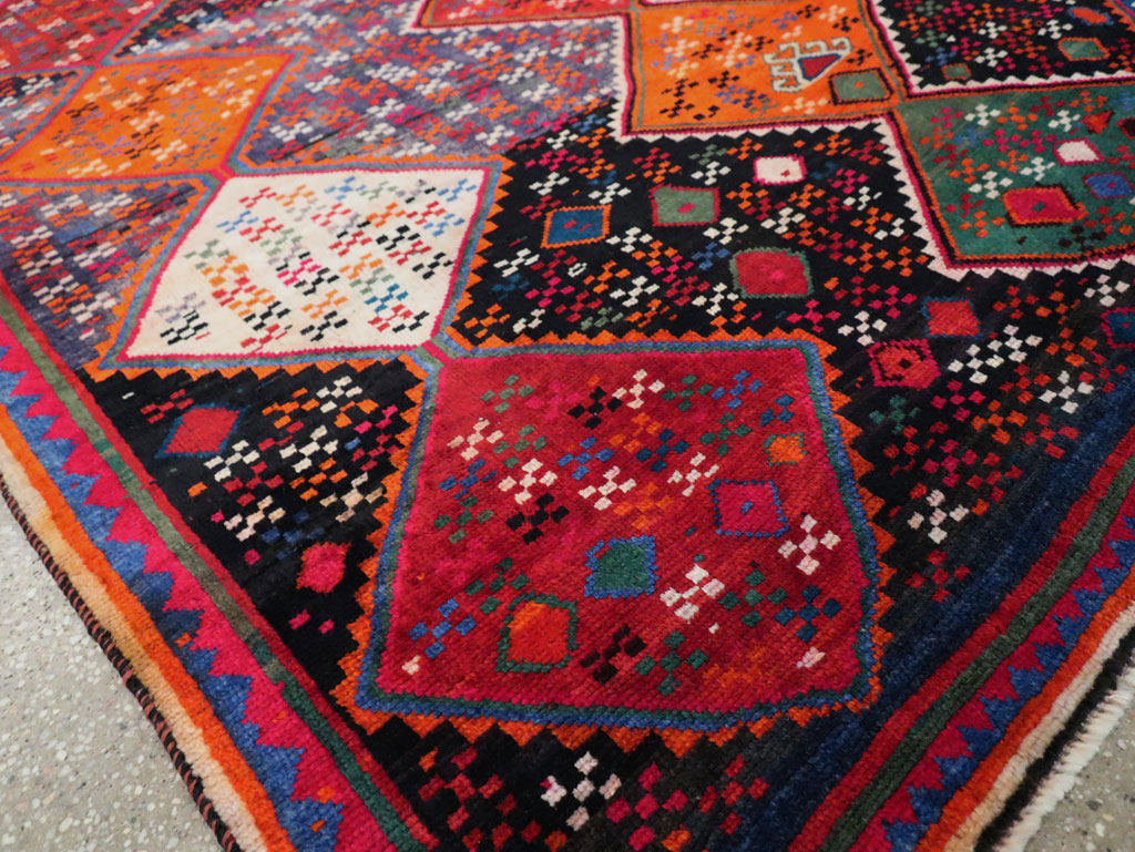 Vintage Persian Shiraz Accent Rug, No.28079 - Staging