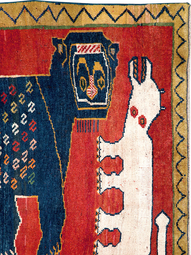 Vintage Pictorial Shiraz Rug, No.28084 - Staging