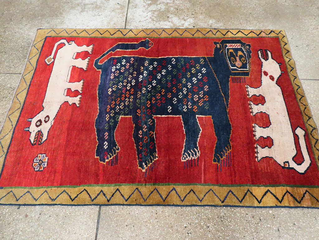 Vintage Pictorial Shiraz Rug, No.28084 - Staging