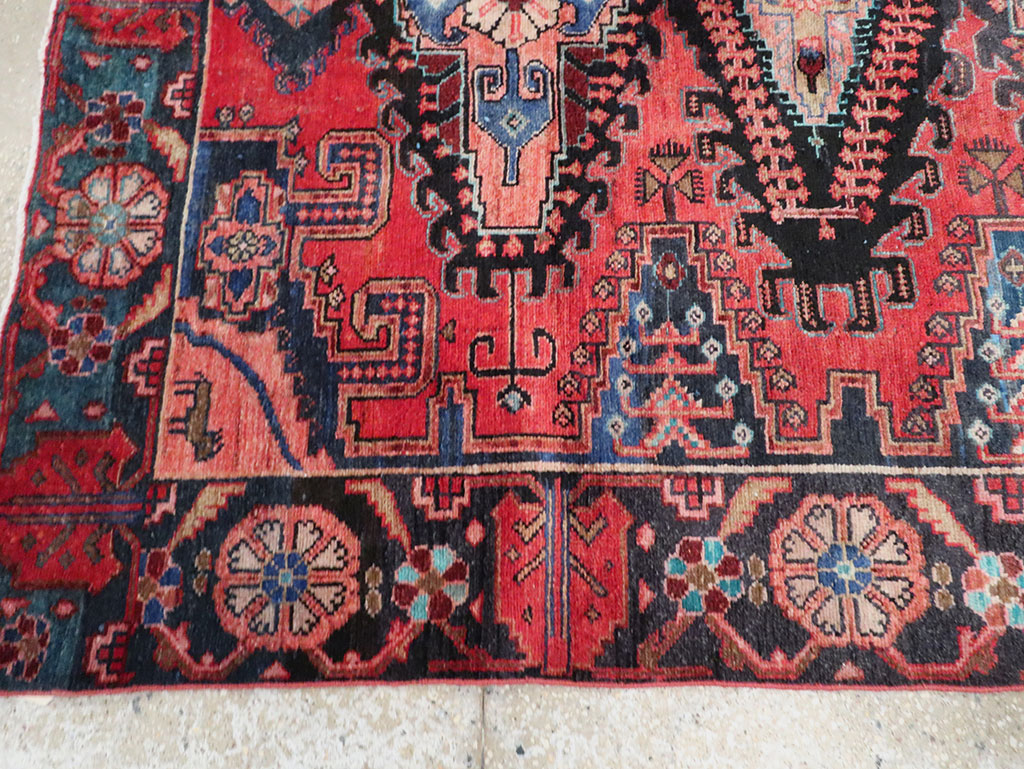 Vintage Persian Veece Rug, No.28108 - Staging
