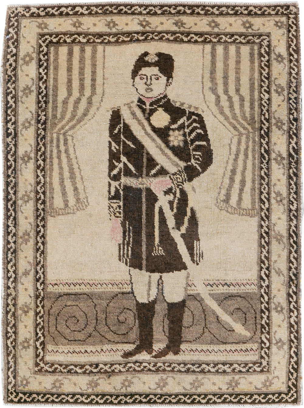 Vintage Persian Tabriz Pictorial Rug, No.28136 - Staging