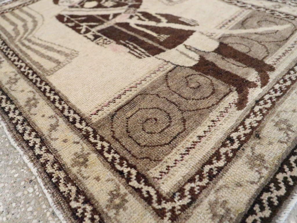 Vintage Persian Tabriz Pictorial Rug, No.28136 - Staging