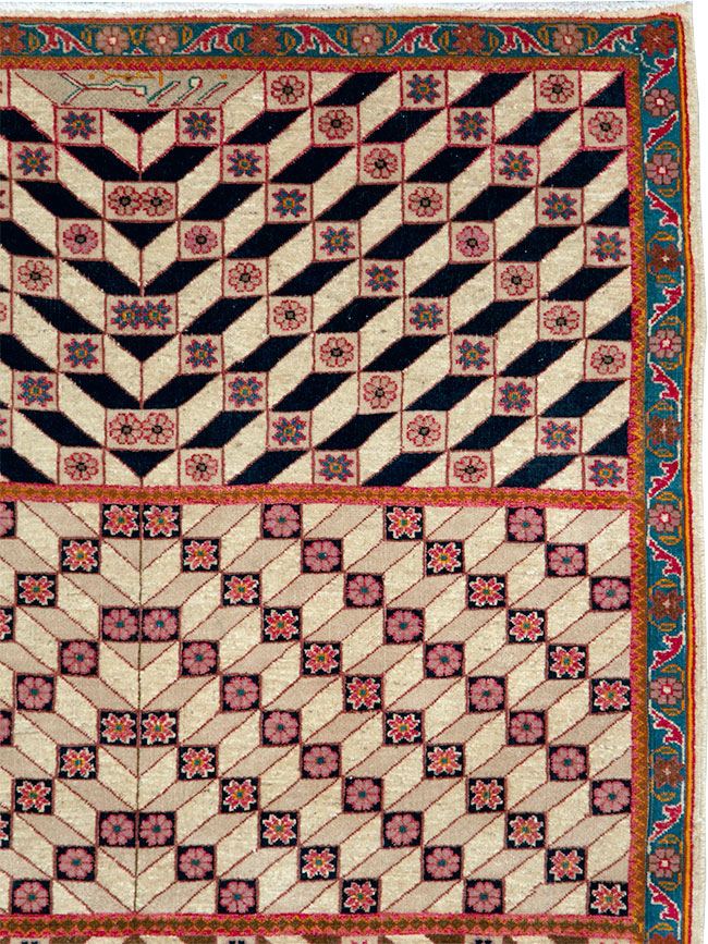 Vintage Persian Tabriz Rug, No.28151 - Staging