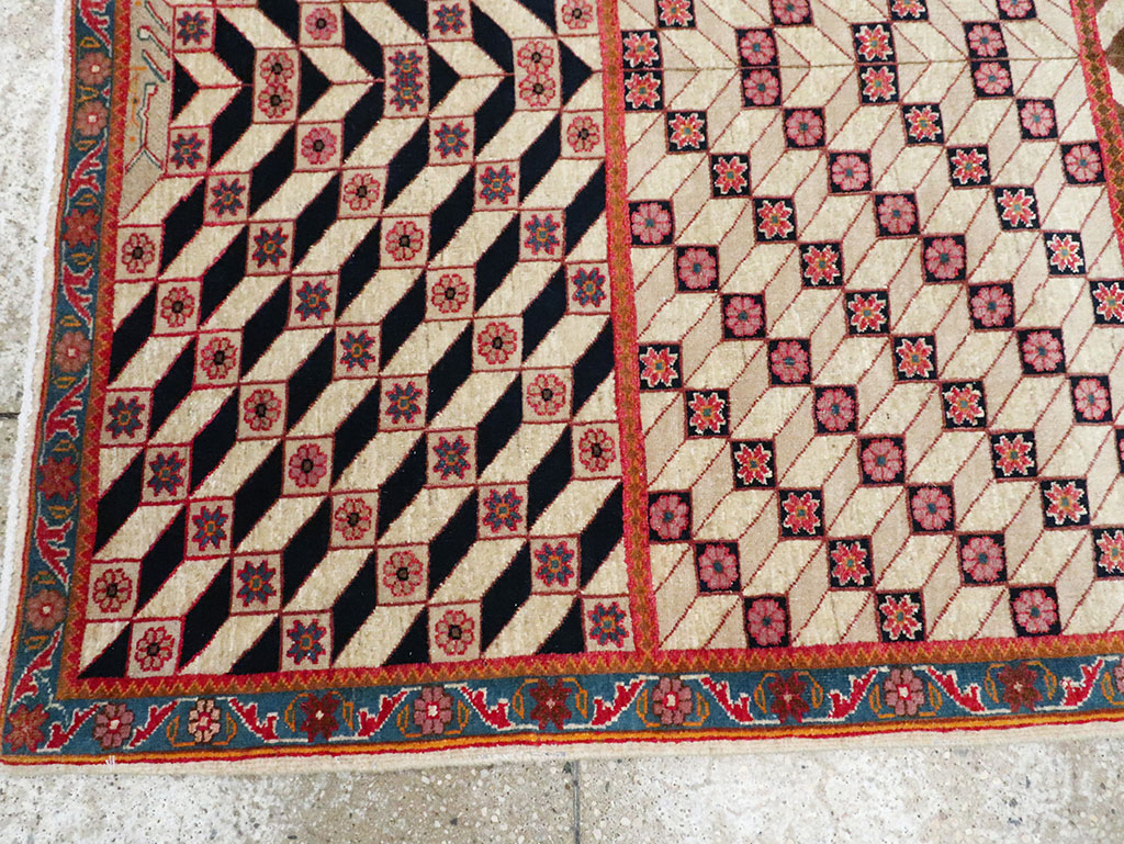 Vintage Persian Tabriz Rug, No.28151 - Staging